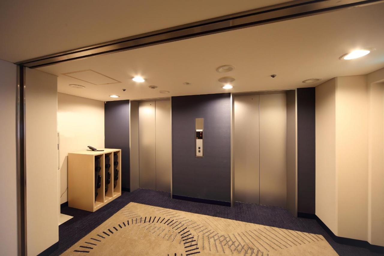 Kobe Sannomiya Tokyu Rei Hotel Extérieur photo